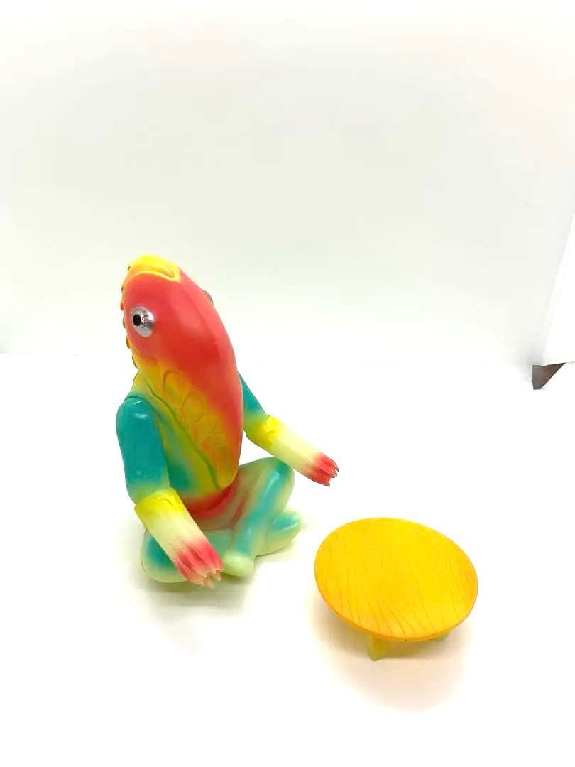最終値下げ　激レア　希少　ブルマァク 蓄光 メトロン星人 ちゃぶ台付き ソフビ