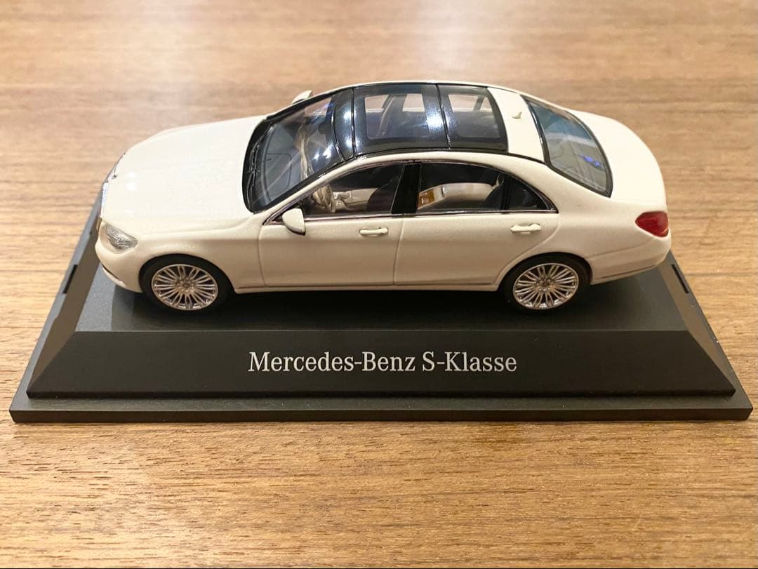中古品 1/43 メルセデスベンツ純正 シュコー メルセデスベンツ Sクラス 白