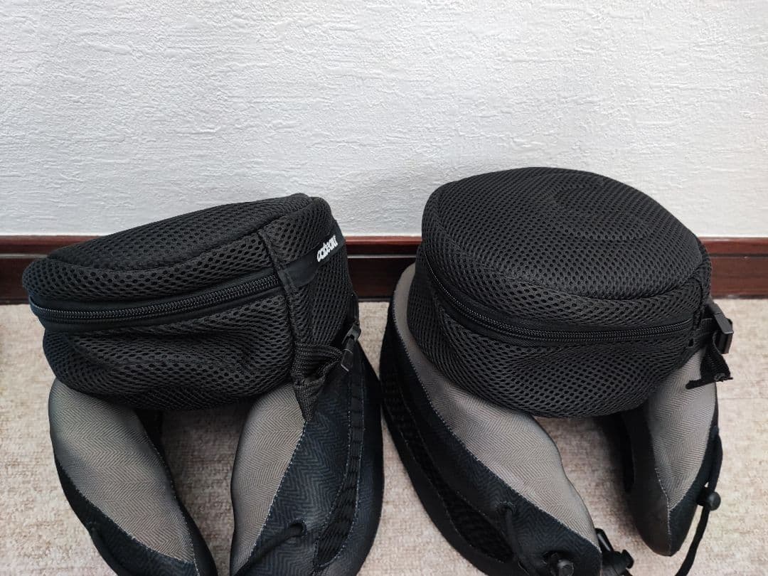 Cabeau Evolution Cool Travel Pillow　2点