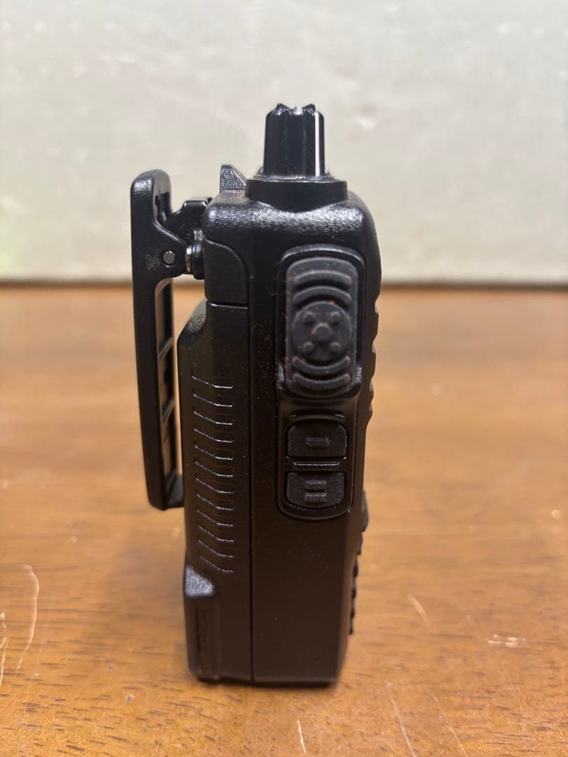 YAESU ヤエス　FT-65 デュアルバンドFMトランシーバー