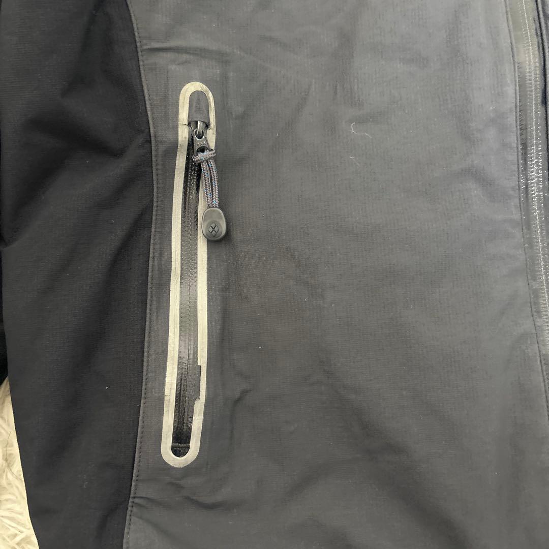 【美品】モンベル　スキーウエア　ダウンジャケット　Mサイズ　グレー　ブラック