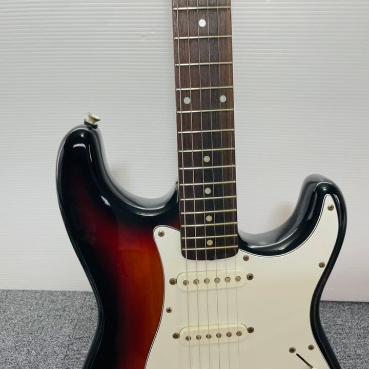 SQUIER FENDER コラボ　エレキギター　ストラトキャスター