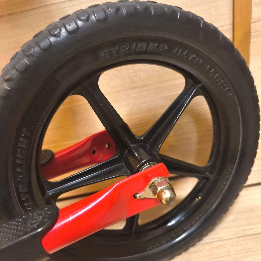 STRIDER バランスバイク レッド　12インチ SPORT　日本正規品