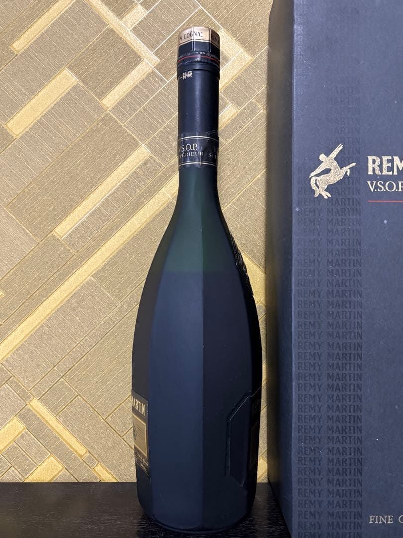 REMY MARTIN VSOP SUPERIEUR 750ml 40％箱入り