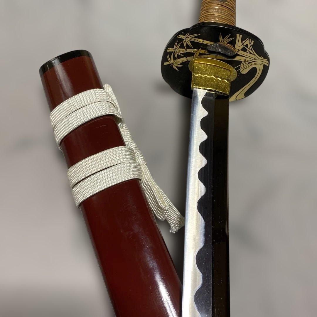 高級模造大刀 藤巻柄 竹笹図木瓜鍔 小豆色呂鞘