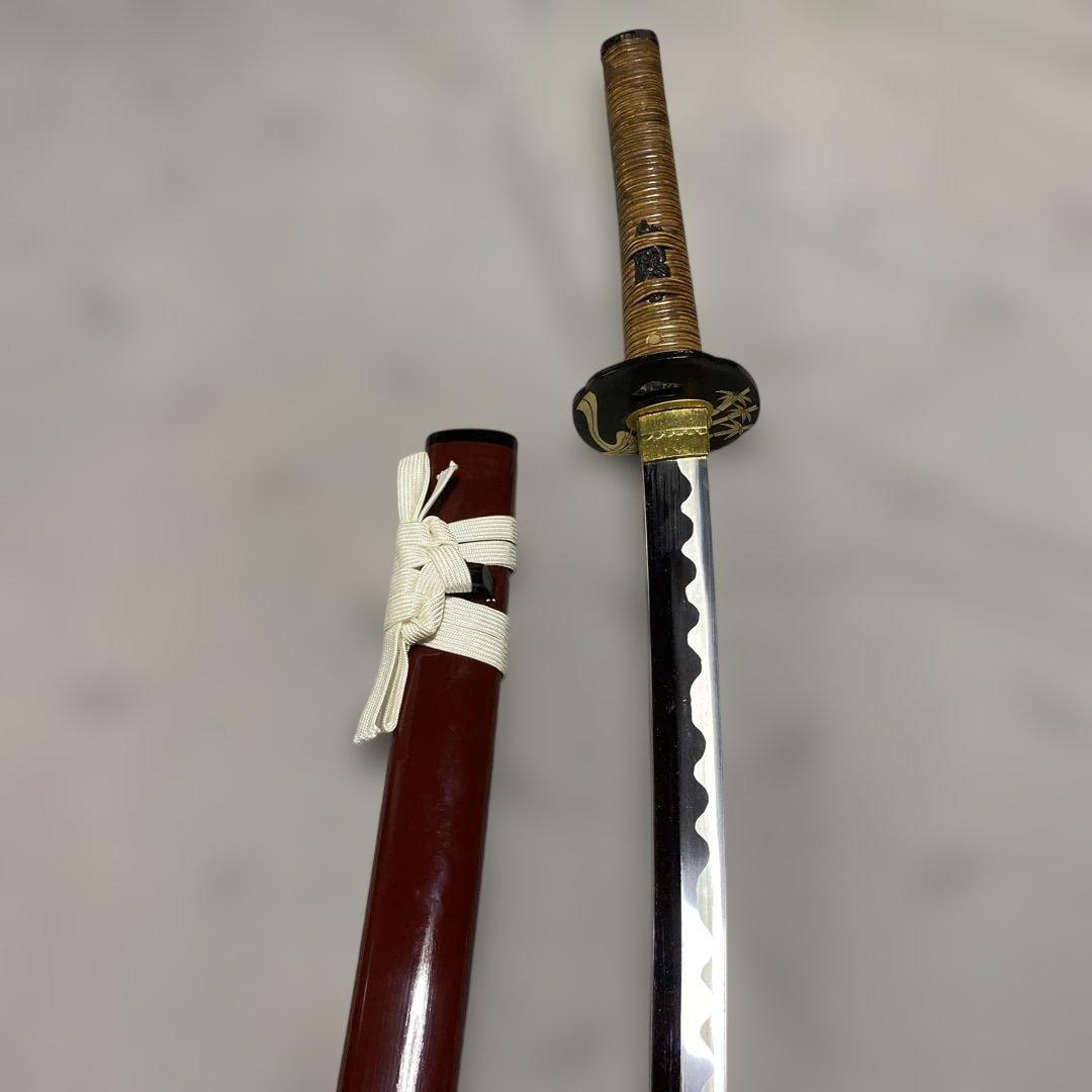 高級模造大刀 藤巻柄 竹笹図木瓜鍔 小豆色呂鞘