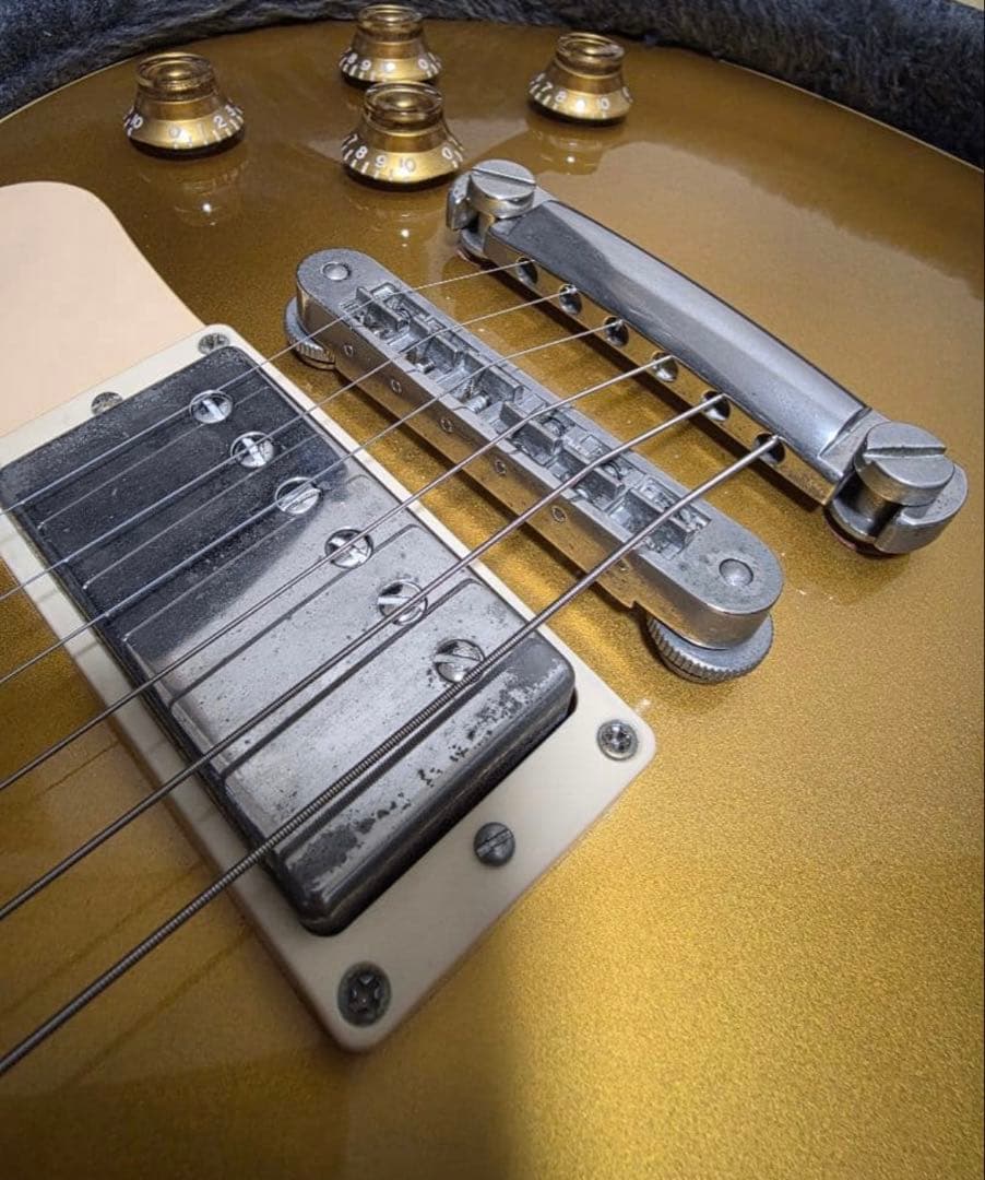 Gibson Les Paul ゴールド ハードケース付き
