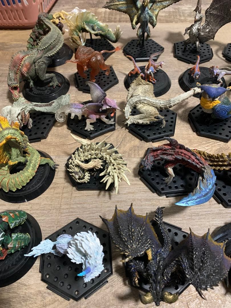 モンスターハンターフィギュア　スタンダードモデル　まとめ売り　約125体