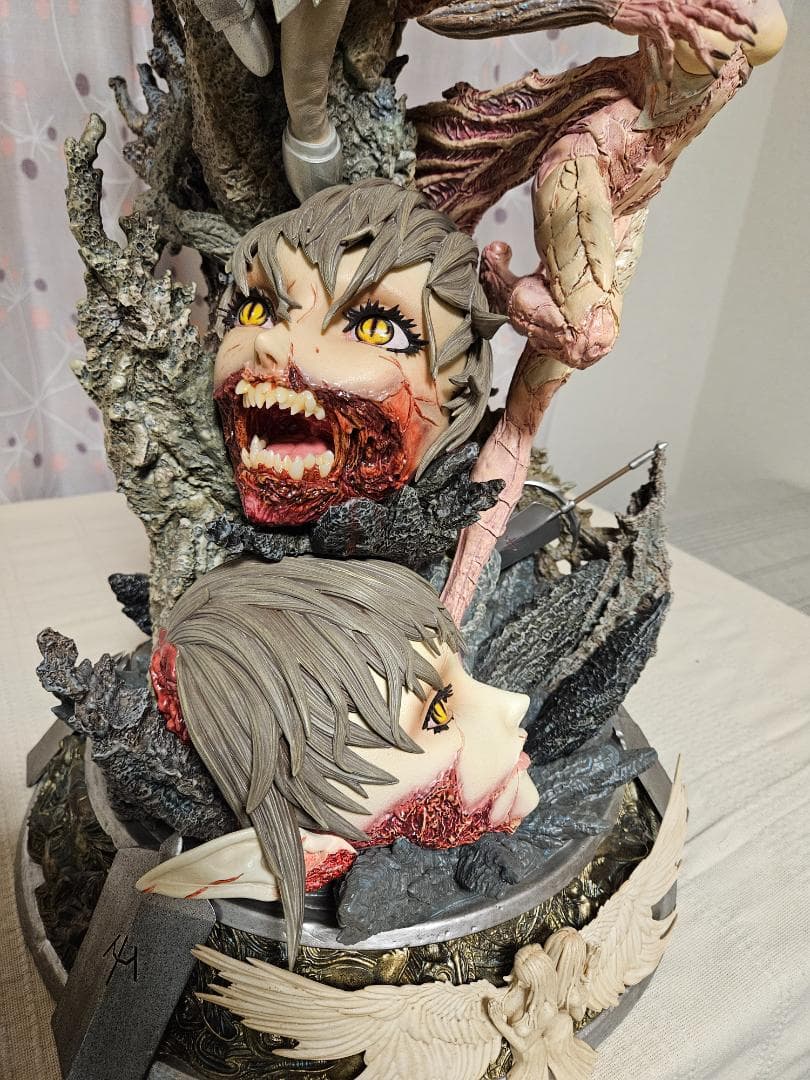 Figurama クレイモア テレサ vs プリシラ 1/6 スタチュー