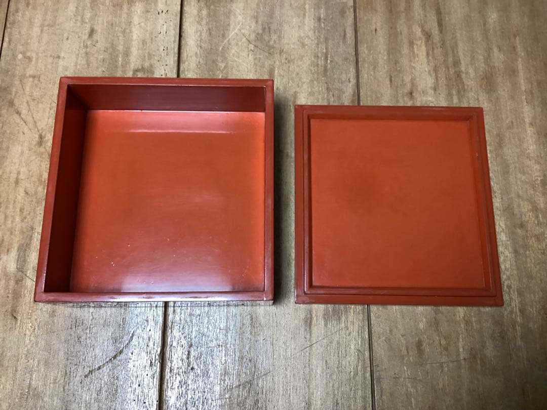 輪島製朱地藻紋刻　五段　重箱　台付　(検) 堆朱　鎌倉彫