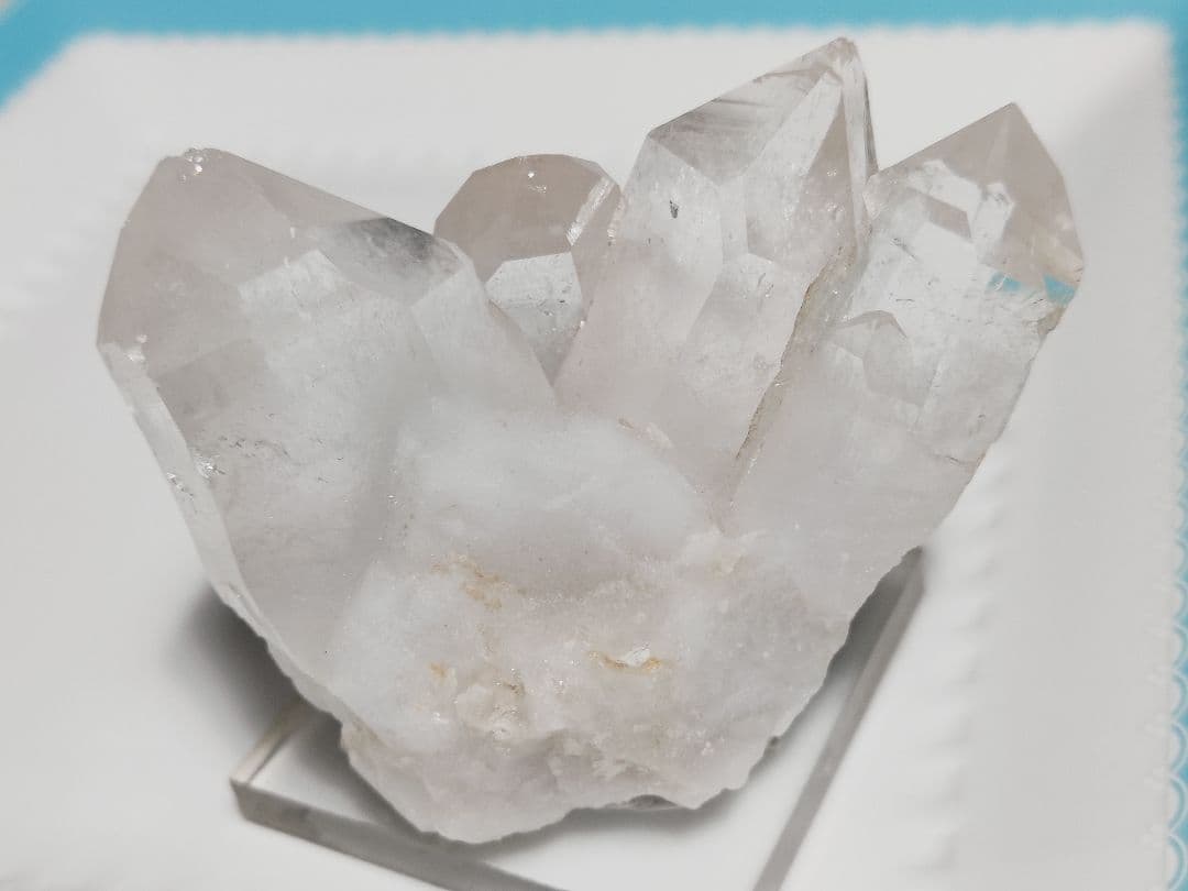 パワーストーン　天然石　水晶　クラスター　ウィンドウ入り　157g　No.286