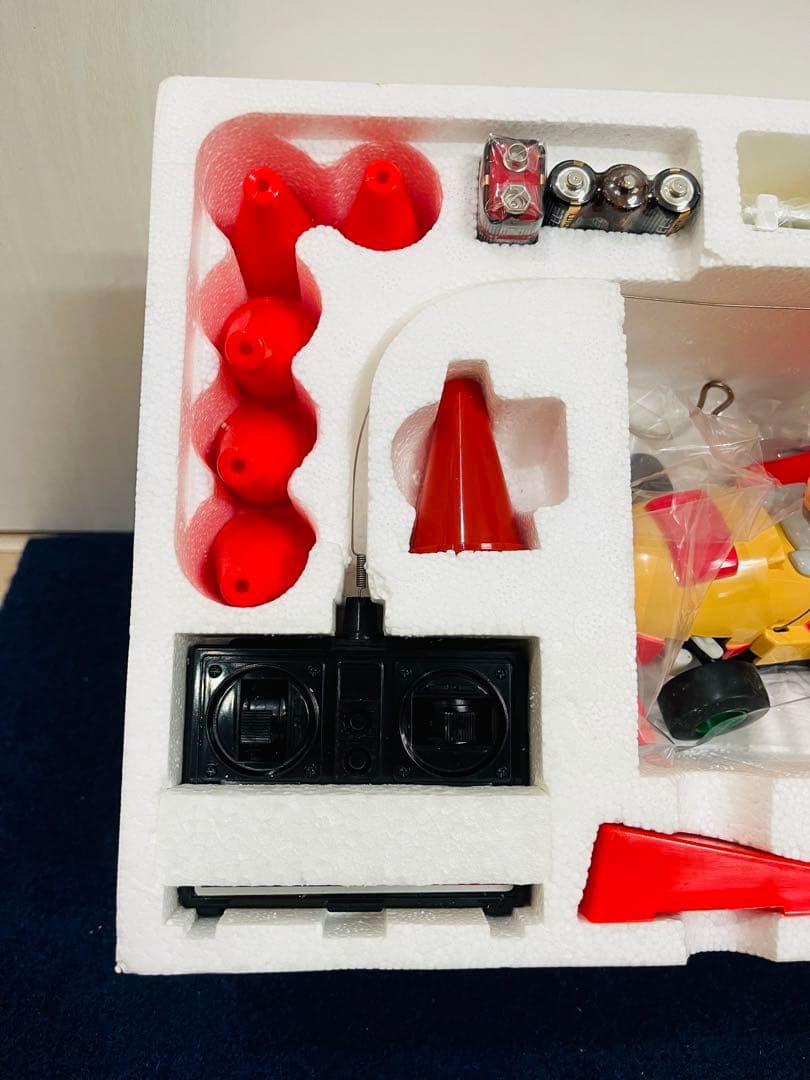 【新品未使用】ロックマン　ラジコン　ブルース　レッドストライカー　レトロ