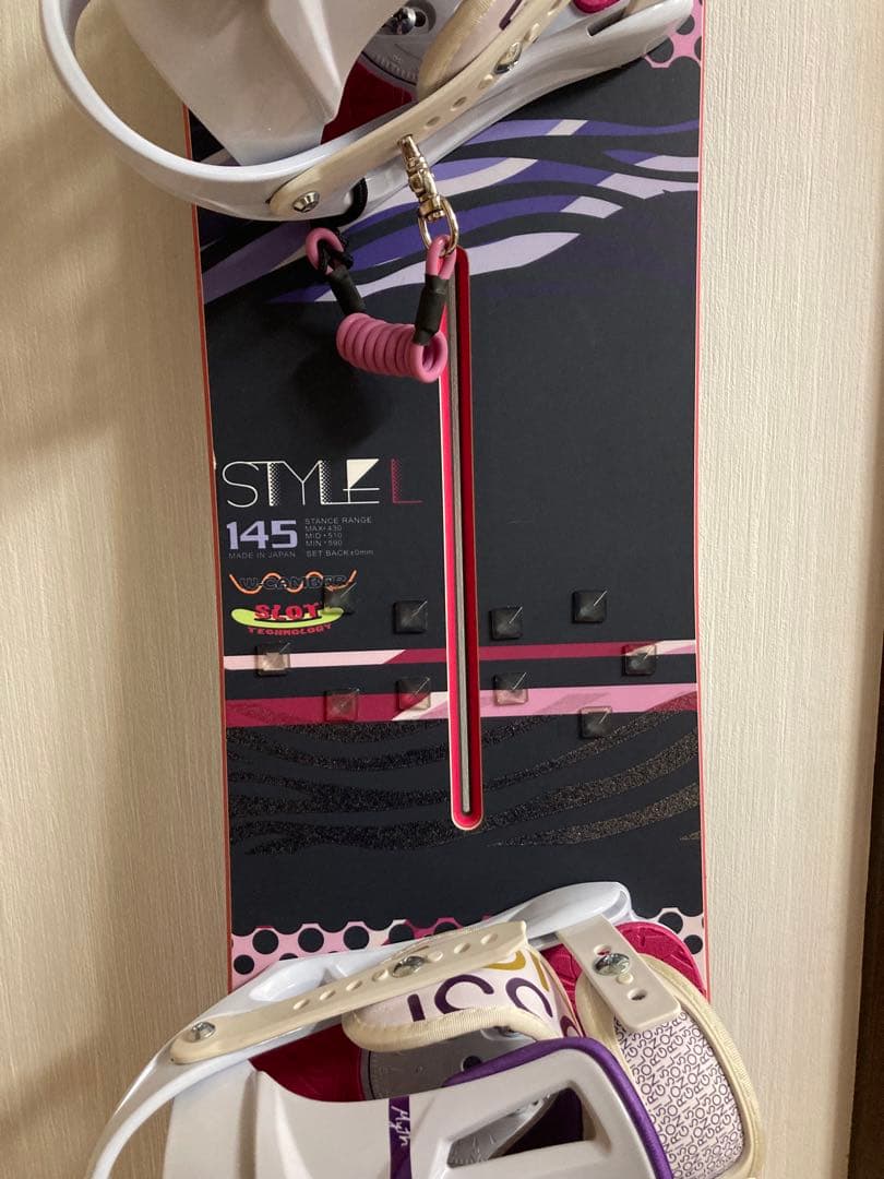 美品！レディーススノーボード 板kissmark 145 ダブルキャンバー