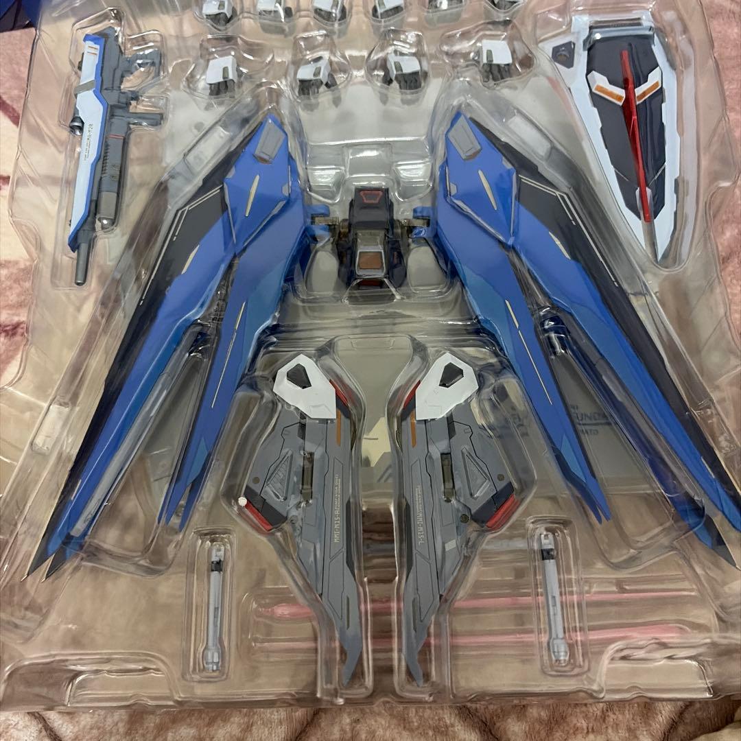 メタルビルド フリーダムガンダムCONCEPT2 SPARKLE