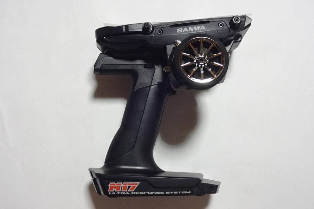 送料無料　新品未使用　サンワ　M17　2.4GHz 送信機