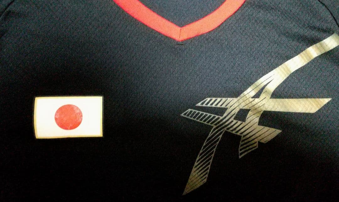 全日本男子バレー石川祐希選手直筆サイン入練習着シャツ