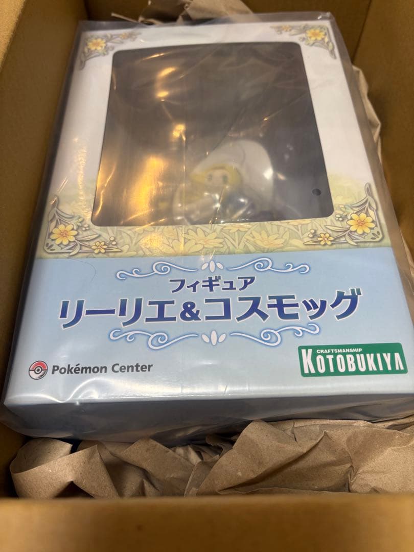 リーリエ＆コスモッグ フィギュア