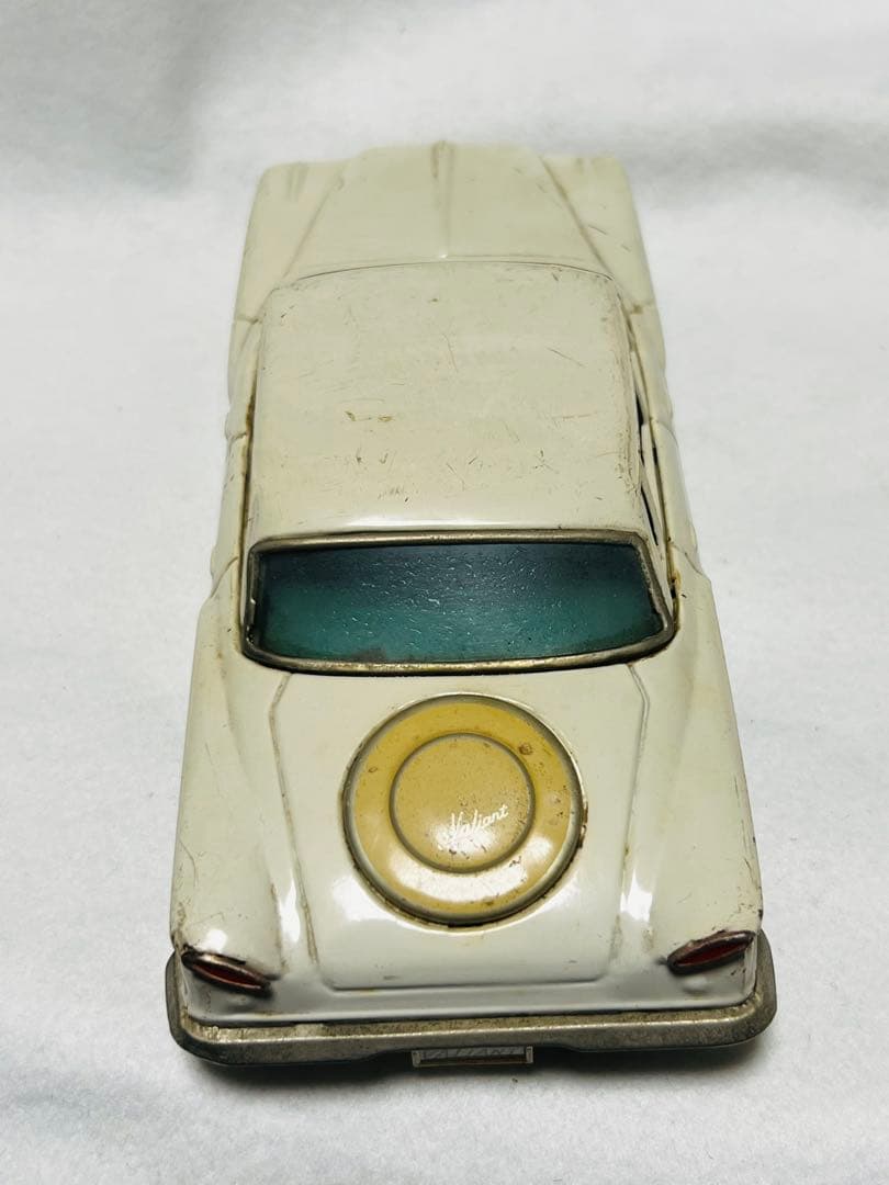 昭和レトロCHRYSLER VALIANTクライスラーバリアント セダン　ブリキ