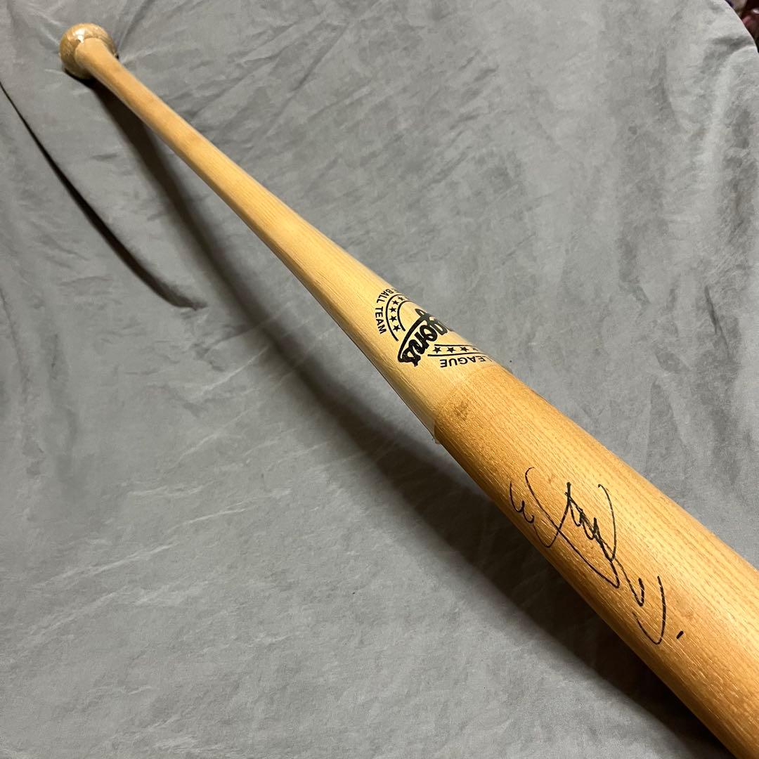 中日ドラゴンズ　立浪和義サイン入り木製バット