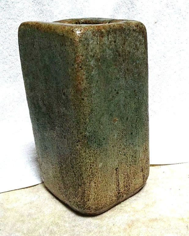 河本五郎造花入T147