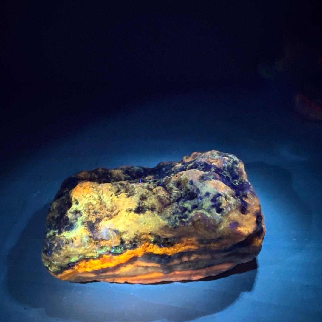 北海道石　然別オパール　蛍光オパール632ｇ