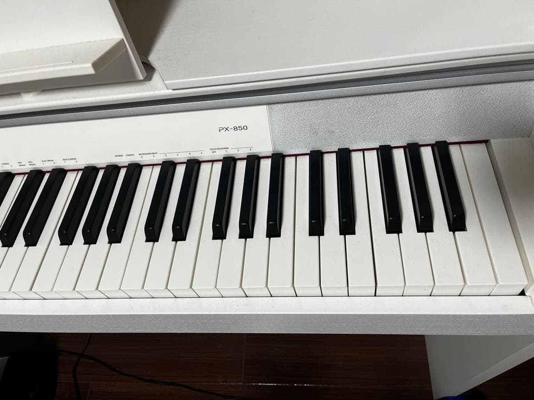 ホワイト電子ピアノCASIOPriviaPX-850 高低自在椅子付き