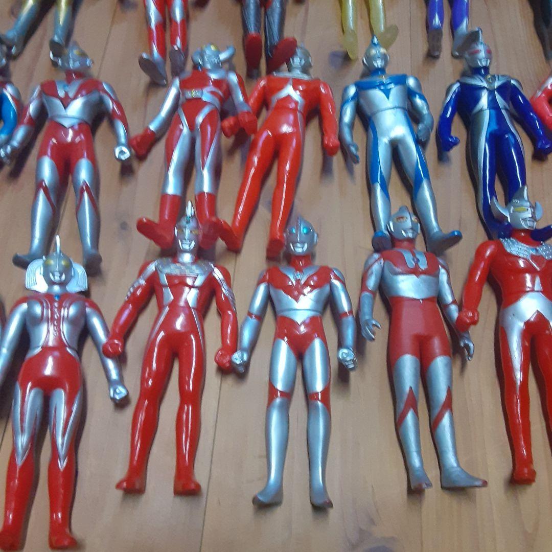 ウルトラマンフィギュアと怪獣フィギュアセット