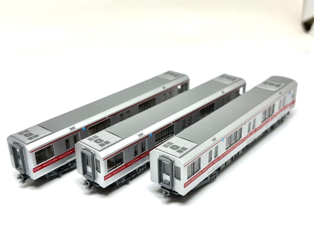 名車を手元に！KATO 東京メトロ 丸ノ内線 02系 サインウェーブ 基本＋増結