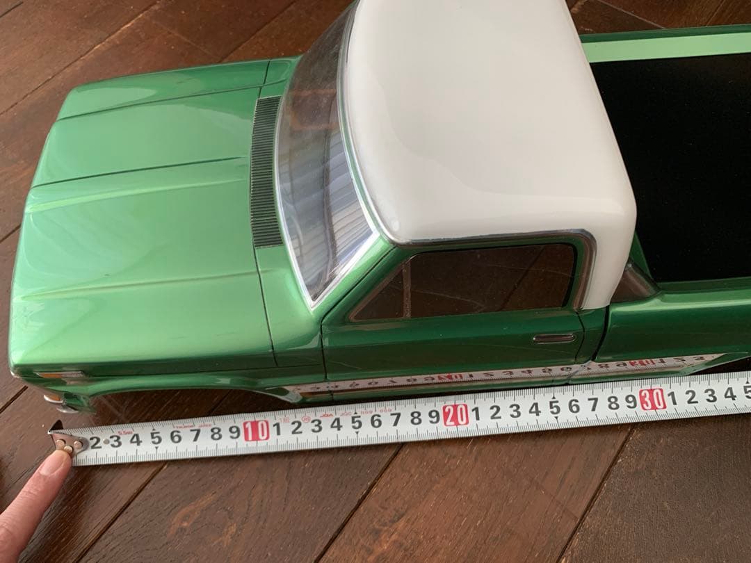 Ford トラック 緑色 ピックアップ