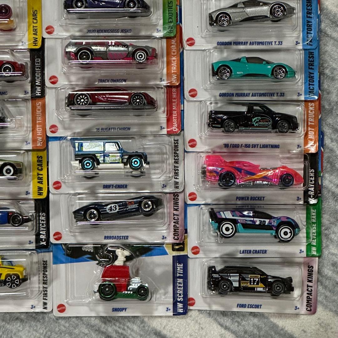 ホットウィール ベーシック 36台セット⑮ フェラーリ キャデラック等