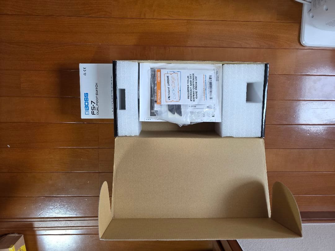 BOSS MS-3 マルチエフェクトスイッチャーとBOSSFS-７フットスイッチ