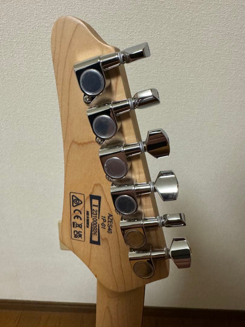アイバニーズ　IBANEZ AZES40 エレキギター