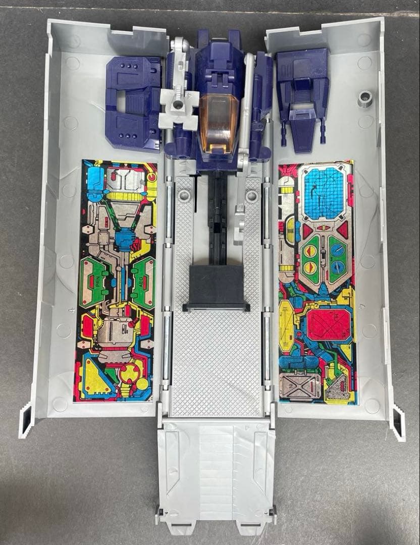 旧タカラ　トランスフォーマー　サイバトロン 総司令官　コンボイ　開封品