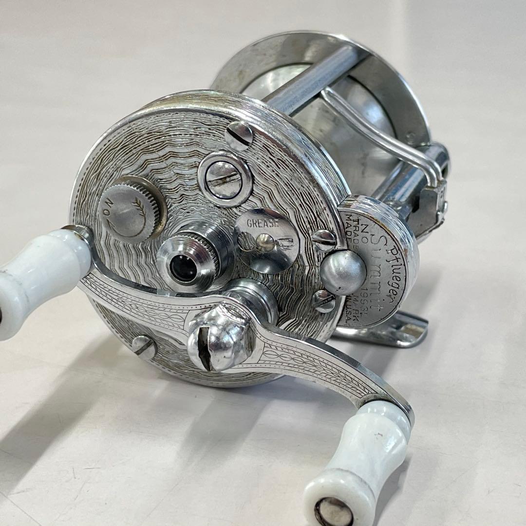 PFLUEGER SUMMIT 1993L 彫刻系ダイレクトリール