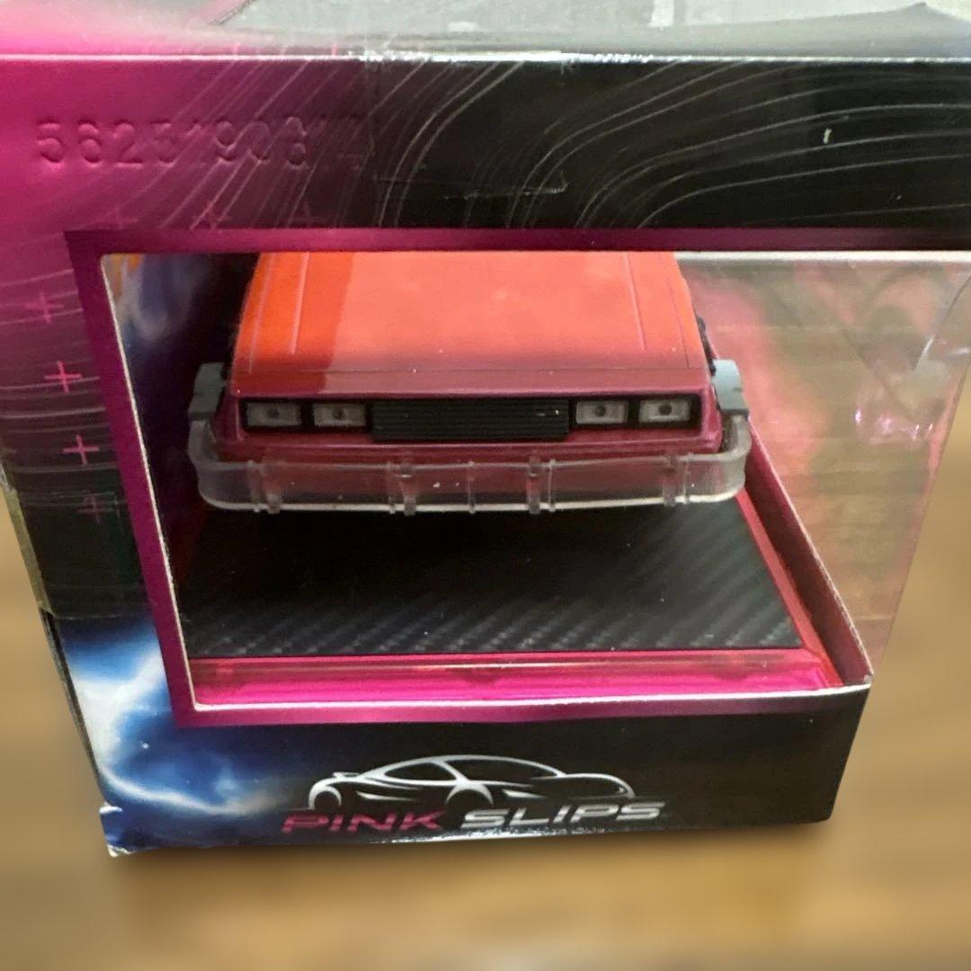 バックトゥーザフューチャー　デロリアンpink slip ダイキャスト 1/32
