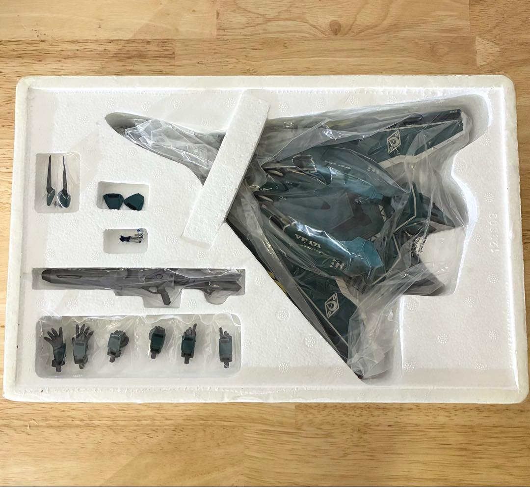 美品 DX超合金 VF-171 ナイトメアプラス（一般機） マクロスF