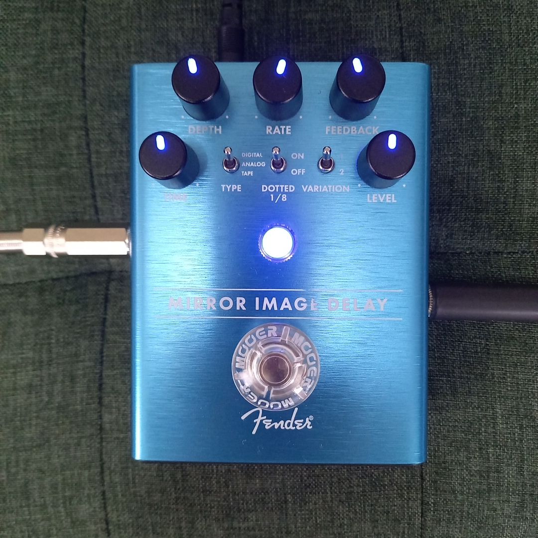 『美品』Fender MIRROR IMAGE DELAY エフェクター