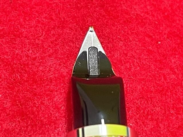 ほぼ未使用 モンブラン スターウォーカー プレシャスレジン F 万年筆 即送
