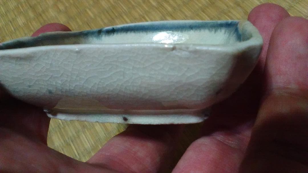 珍図！ヤドカリ　染付　入隅　四方豆皿・平盃（一対）