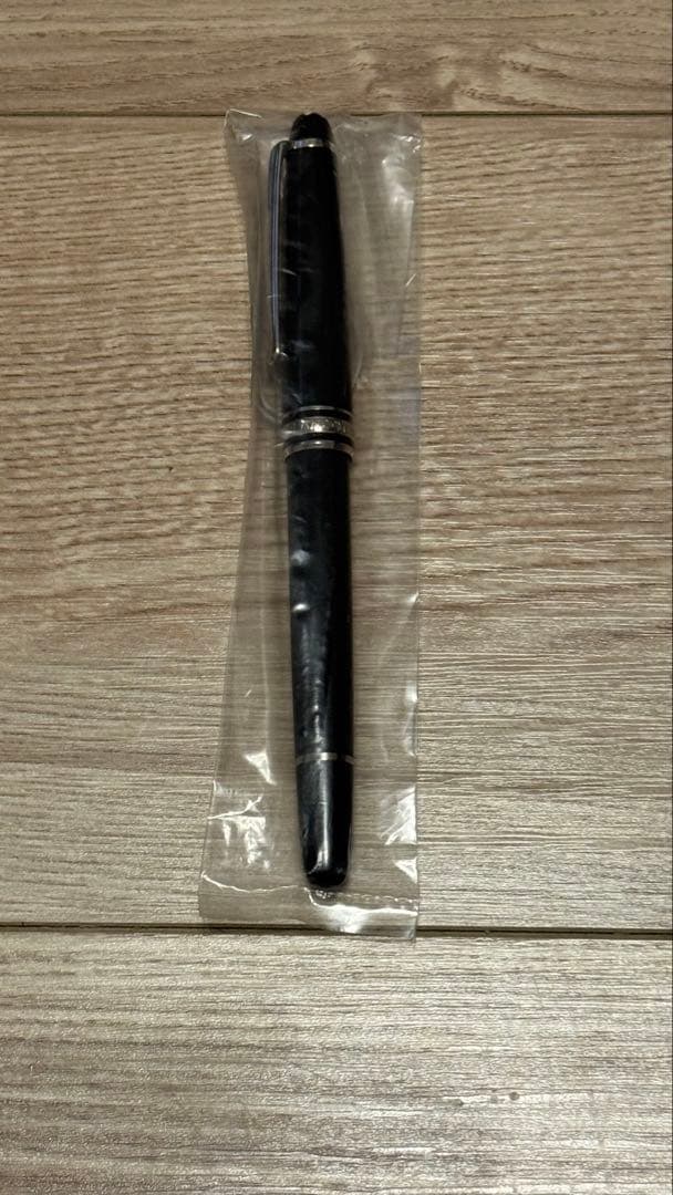オヨヨ【新品】Montblanc マイスターシュテュックボールペン替芯付き