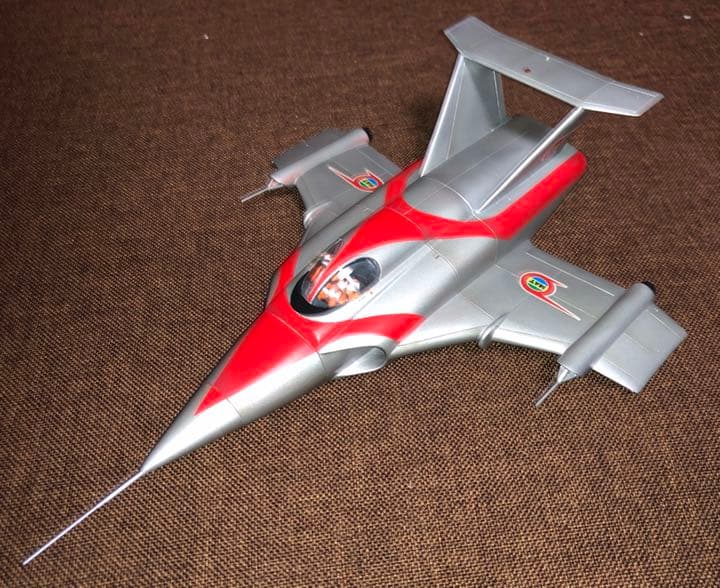 帰ってきたウルトラマン　マルイ 1/72 マットアロー1号 飾り台付