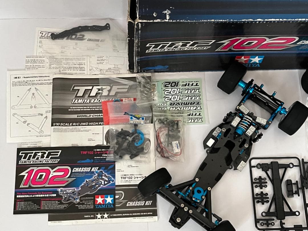 タミヤ 1/10 2WD TRF102 メカレスシャーシ 箱・説明書・残パーツ付