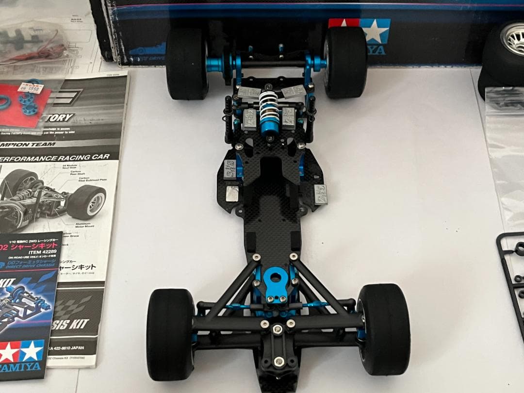 タミヤ 1/10 2WD TRF102 メカレスシャーシ 箱・説明書・残パーツ付