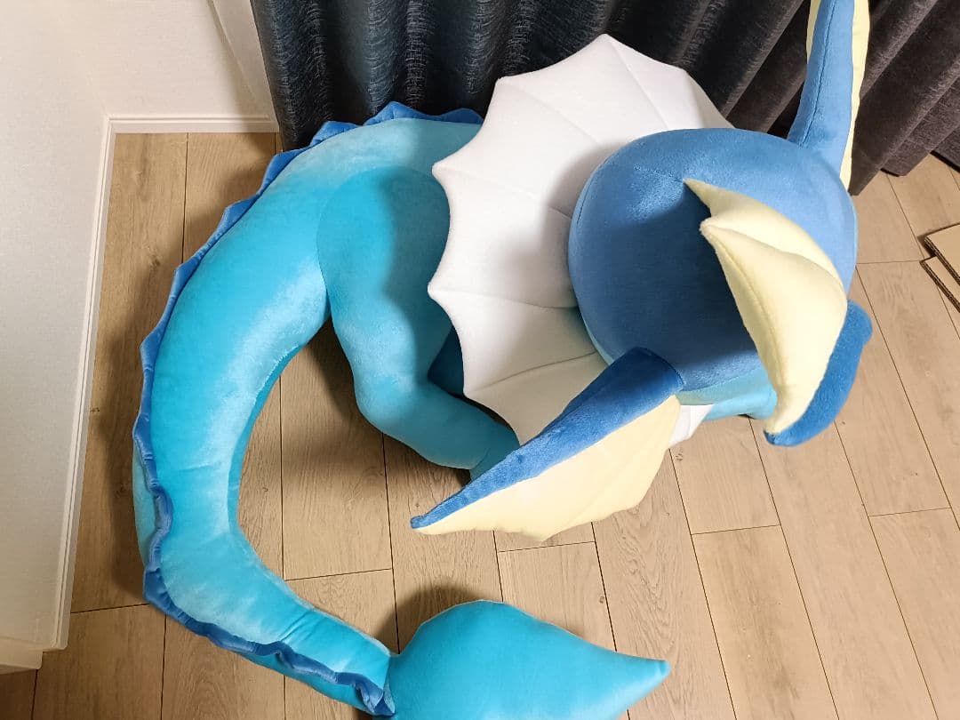 ぬいぐるみ 等身大シャワーズ 寝そべり