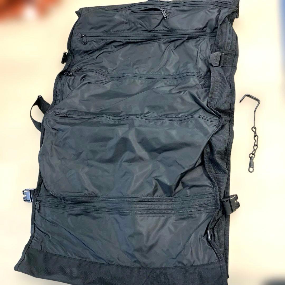 TUMI ガーメントケース　大容量