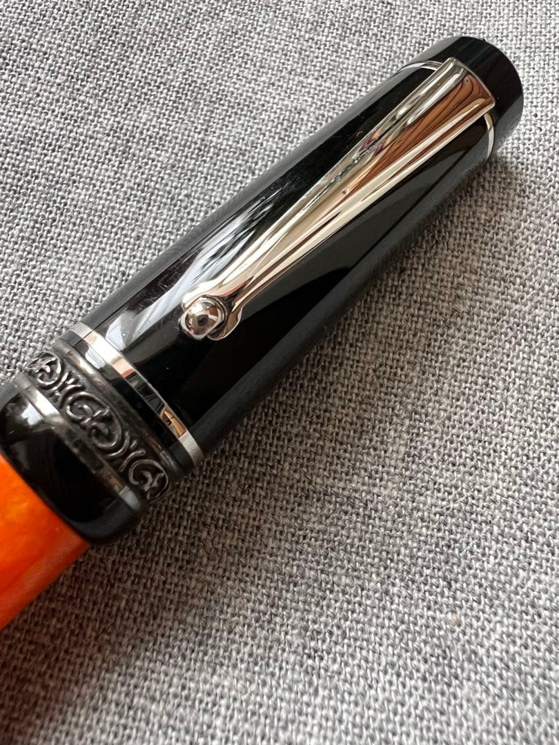 デルタドルチェビータミディアムオリジナルペンシル0.9mm