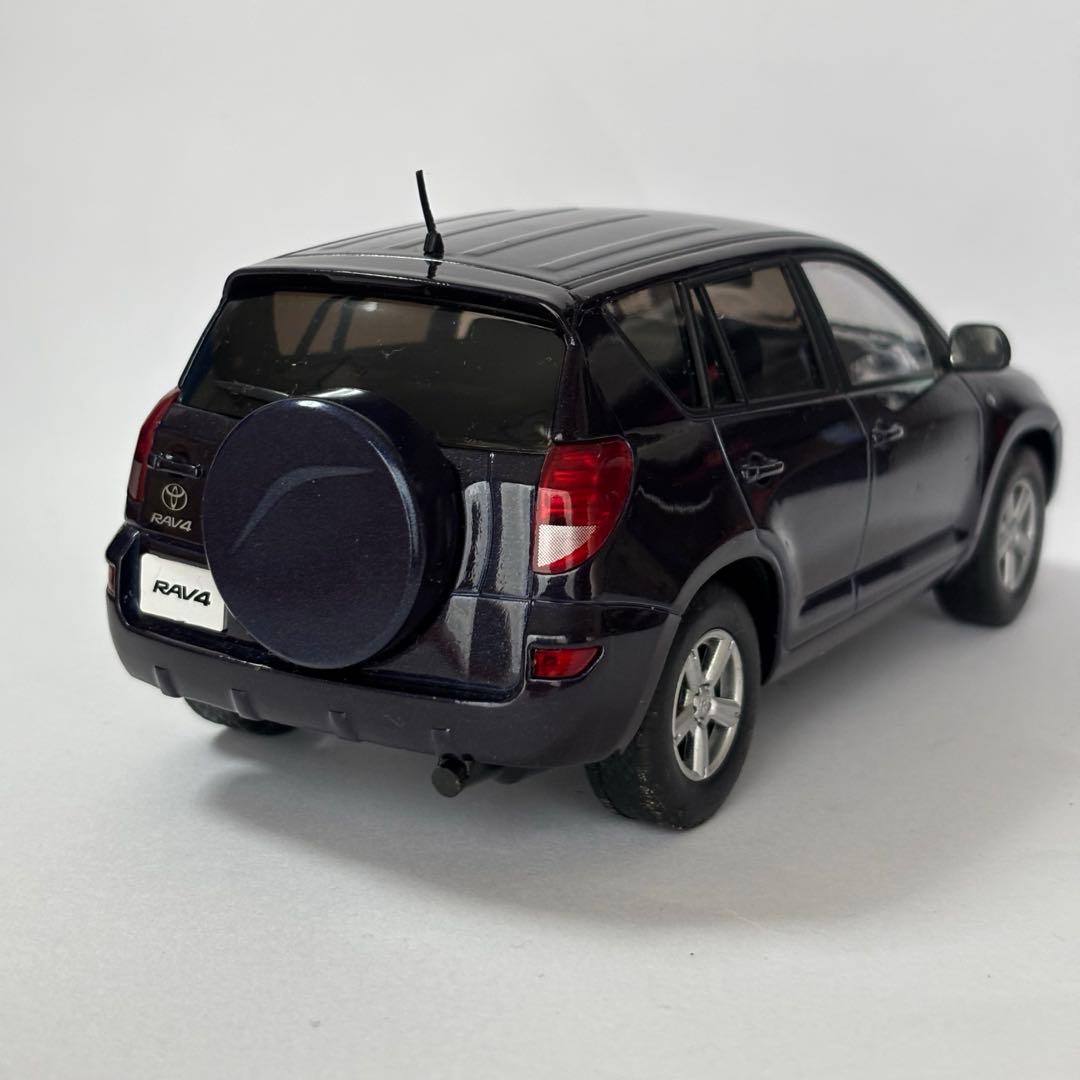 トヨタ RAV4 カラーサンプル 1/24 ダークブルーマイカ　非売品　箱付