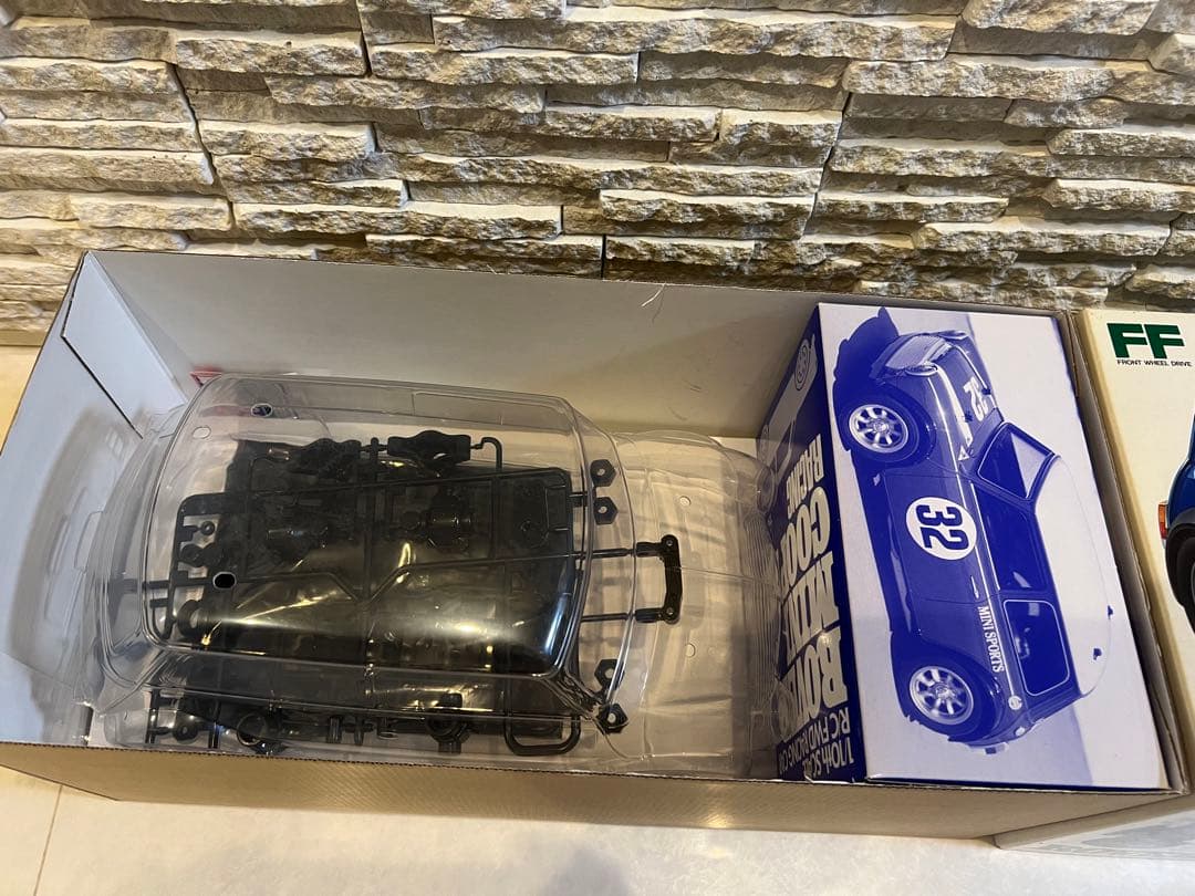 新品　タミヤ　1/10 電動ローバーミニクーパーレーシング