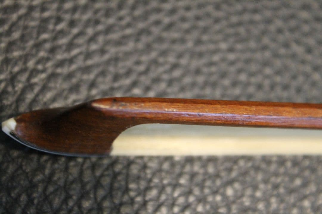 VUILLAUME A PARIS印vn弓　細身の瞬発・伝播力　繊細なタッチ