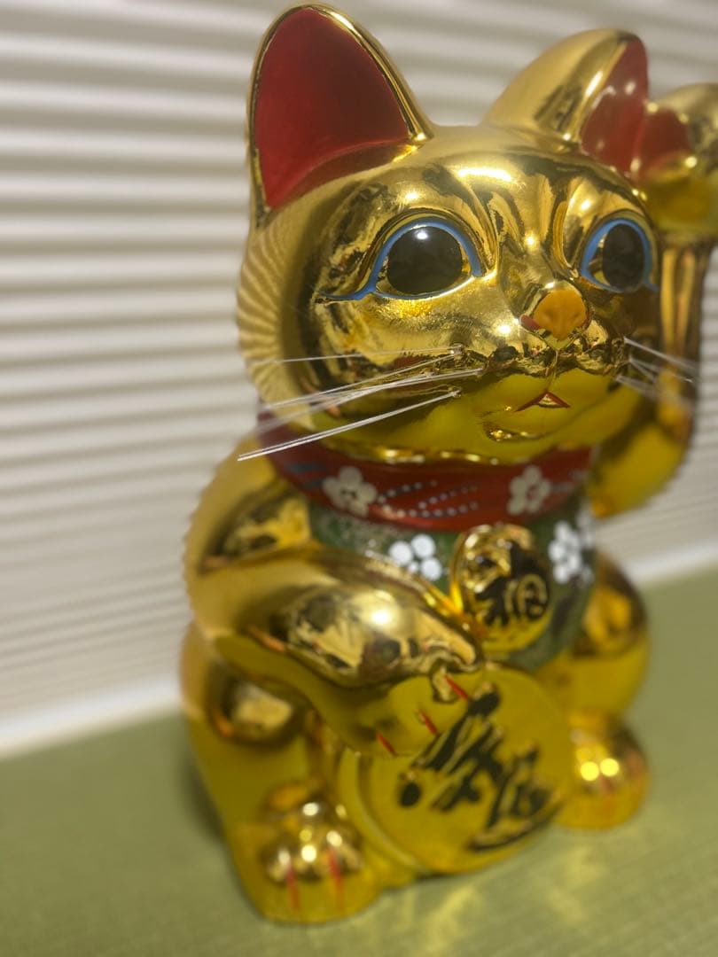 金色の招き猫 陶器置物